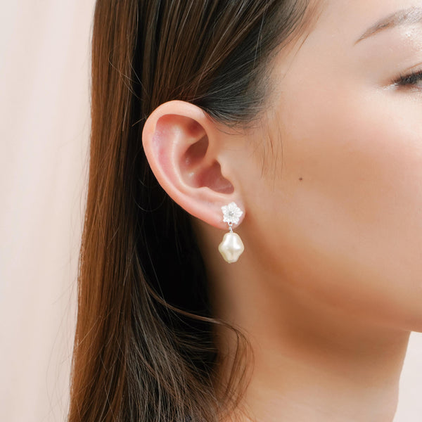 Lia Fleur Earrings